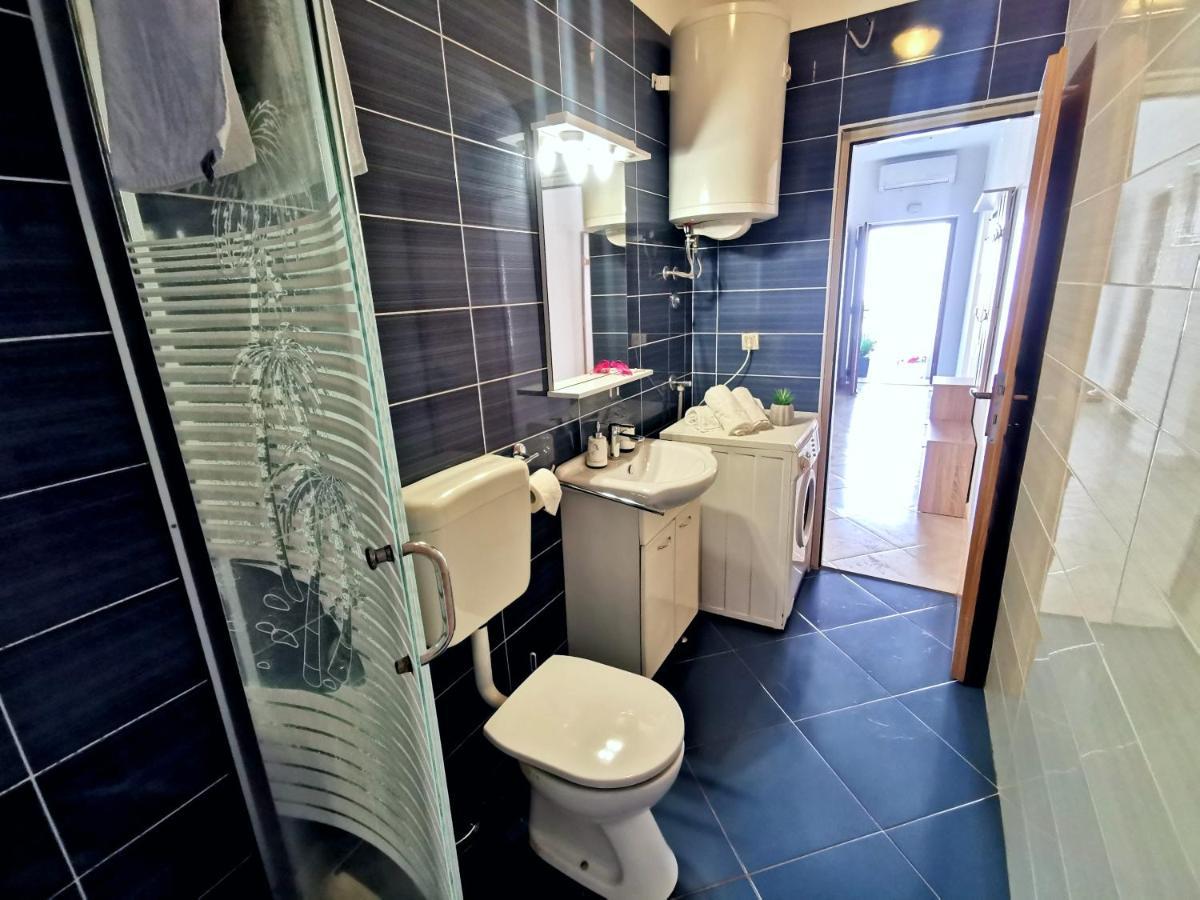 Parun Apartment Pula Exterior photo