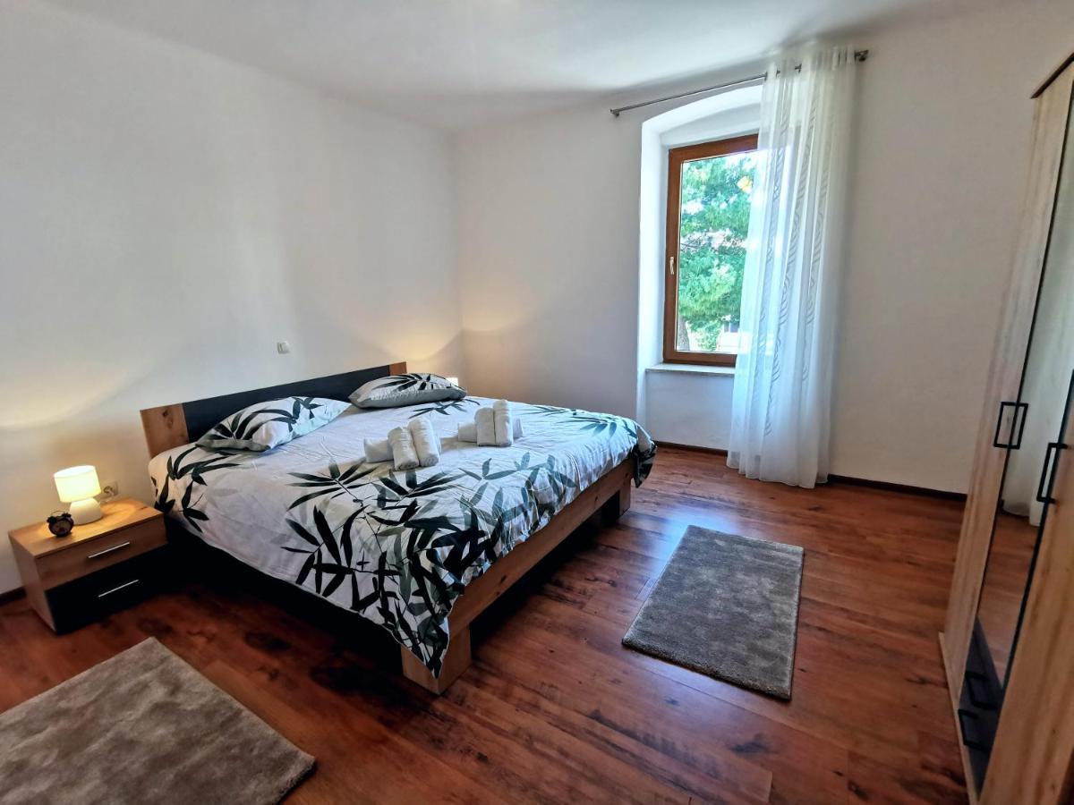 Parun Apartment Pula Exterior photo