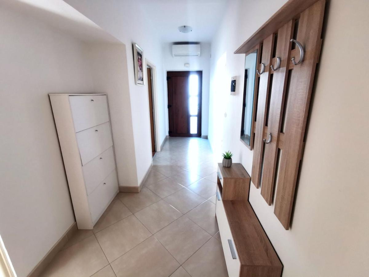 Parun Apartment Pula Exterior photo