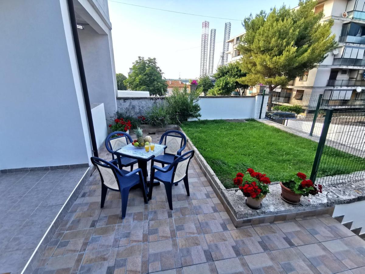 Parun Apartment Pula Exterior photo