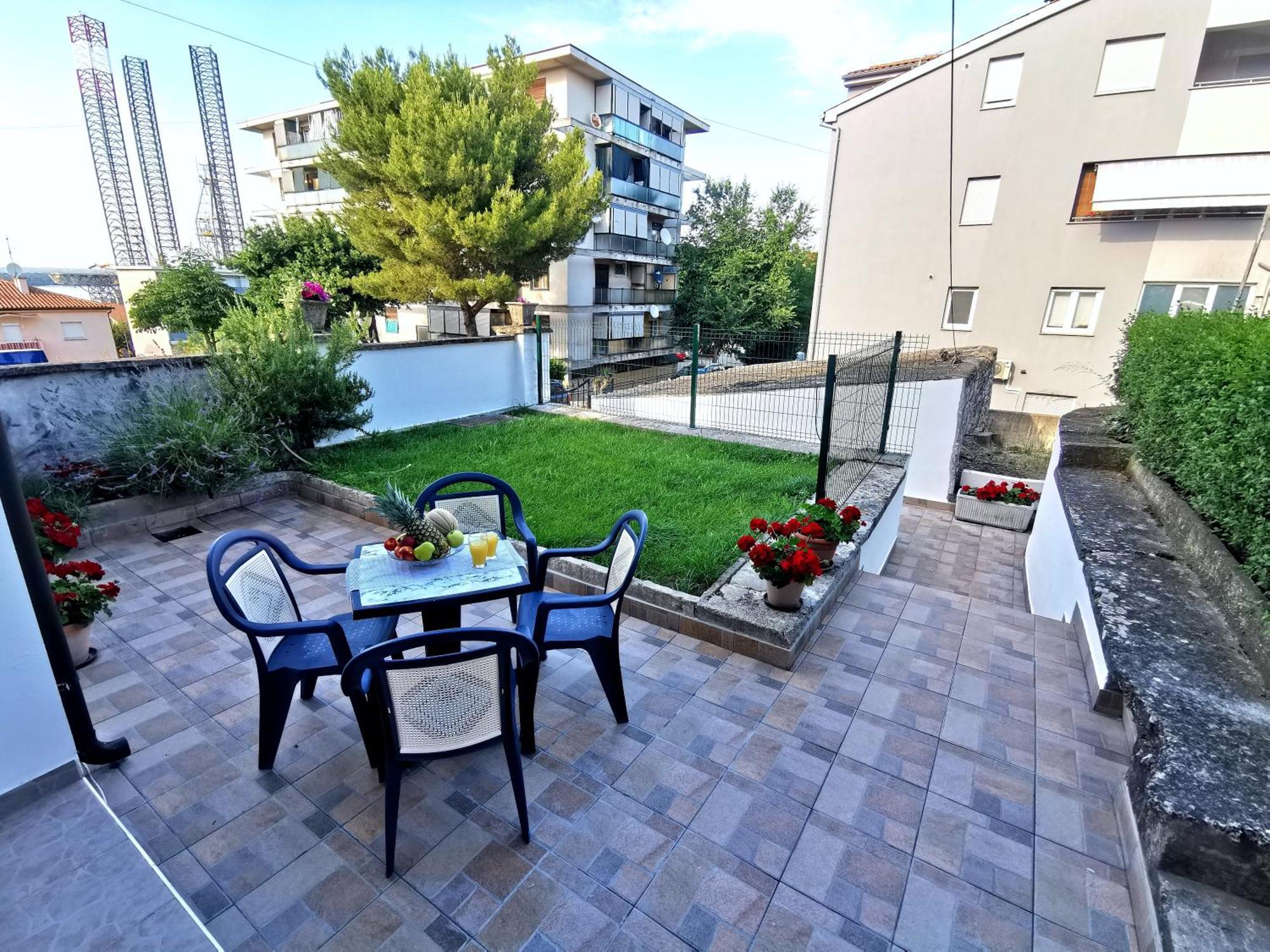 Parun Apartment Pula Exterior photo